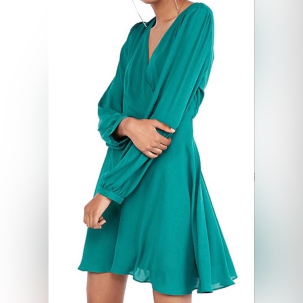 Express emerald green long sleeves dress  size XS
